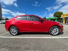 2017  Mazda 3 - Image 17