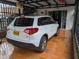 2017  Suzuki Vitara - Image 11