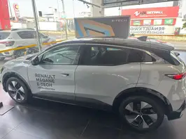 2025  Renault Megane - Image 6