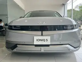 2024  Hyundai Ioniq - Image 18