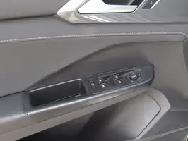 2022  Volkswagen Taos - Image 27