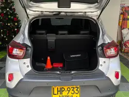 2025  Renault Kwid - Image 23