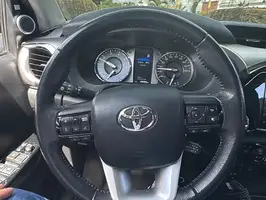 2023  Toyota Hilux - Image 16