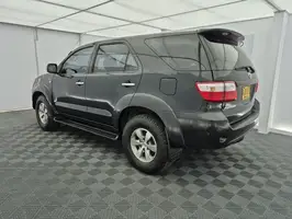 2011  Toyota Fortuner - Image 33