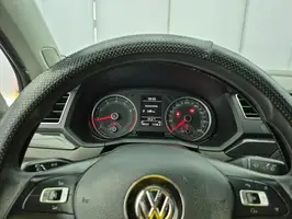 2019  Volkswagen Voyage - Image 44