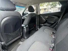 2012  Hyundai Tucson - Image 17