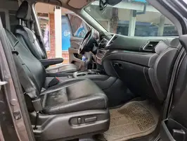 2017  Honda Pilot - Image 19