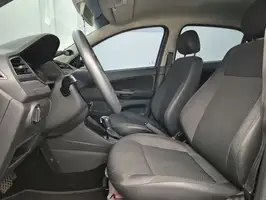 2022  Volkswagen Voyage - Image 38