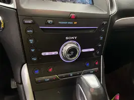 2017  Ford Edge - Image 24