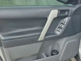 2013  Toyota Land - Image 18