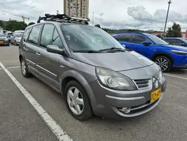 2010  Renault Grand - Image 8