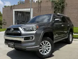 2017  Toyota 4Runner - Image 25