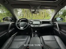 2018  Toyota Rav4 - Image 27