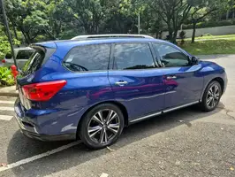 2017  Nissan Pathfinder - Image 15