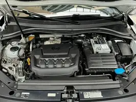 2018  Volkswagen Tiguan - Image 11