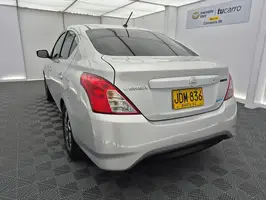 2017  Nissan Versa - Image 33