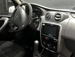 2015  Renault Logan - Image 10