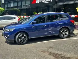 2017  Nissan Pathfinder - Image 31