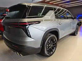 2025  Chevrolet Traverse - Image 9