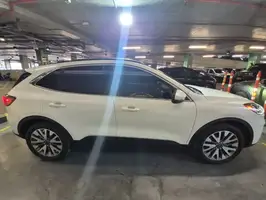 2020  Ford Escape - Image 16