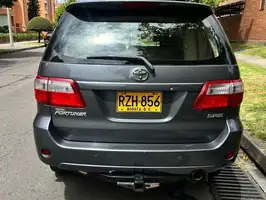 2010  Toyota Fortuner - Image 11