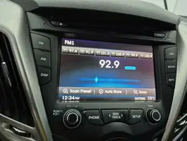 2017  Hyundai Veloster - Image 24