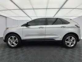 2017  Ford Edge - Image 31
