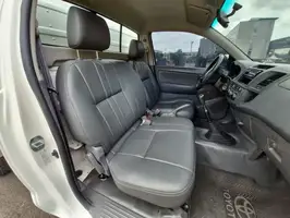 2014  Toyota Hilux - Image 24