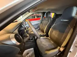 2025  Renault Kwid - Image 24