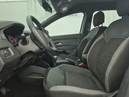 2025  Renault Duster - Image 24