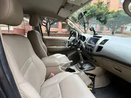 2010  Toyota Fortuner - Image 16