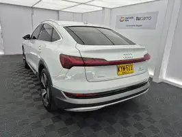 2022  Audi E - Image 14