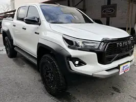 2024  Toyota Hilux - Image 7