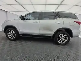 2018  Toyota Fortuner - Image 29