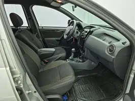 2019  Renault Duster - Image 42