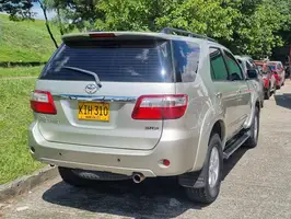 2011  Toyota Fortuner - Image 8