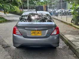 2017  Nissan Versa - Image 34