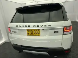 2014  Land Rover Unknown - Image 12