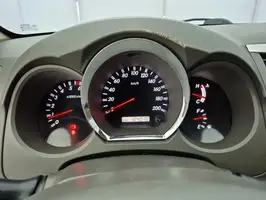 2011  Toyota Fortuner - Image 24