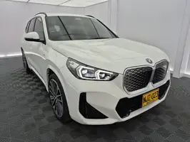 2025  Bmw Ix1 - Image 1