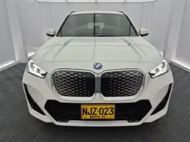 2025  Bmw Ix1 - Image 3