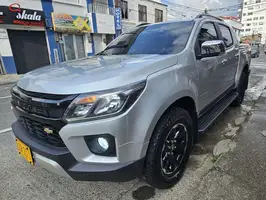 2023  Chevrolet Colorado - Image 3