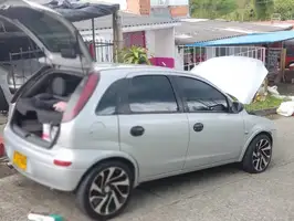 2006  Chevrolet Corsa - Image 5