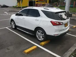 2020  Chevrolet Equinox - Image 3