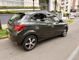 2019  Chevrolet Onix - Image 2