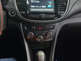 2019  Chevrolet Tracker - Image 3