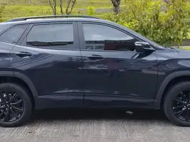 2025  Chevrolet Tracker - Image 3