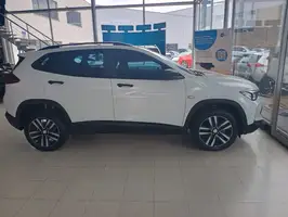 2025  Chevrolet Tracker - Image 4