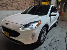 2020  Ford Escape - Image 5