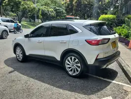 2022  Ford Escape - Image 5